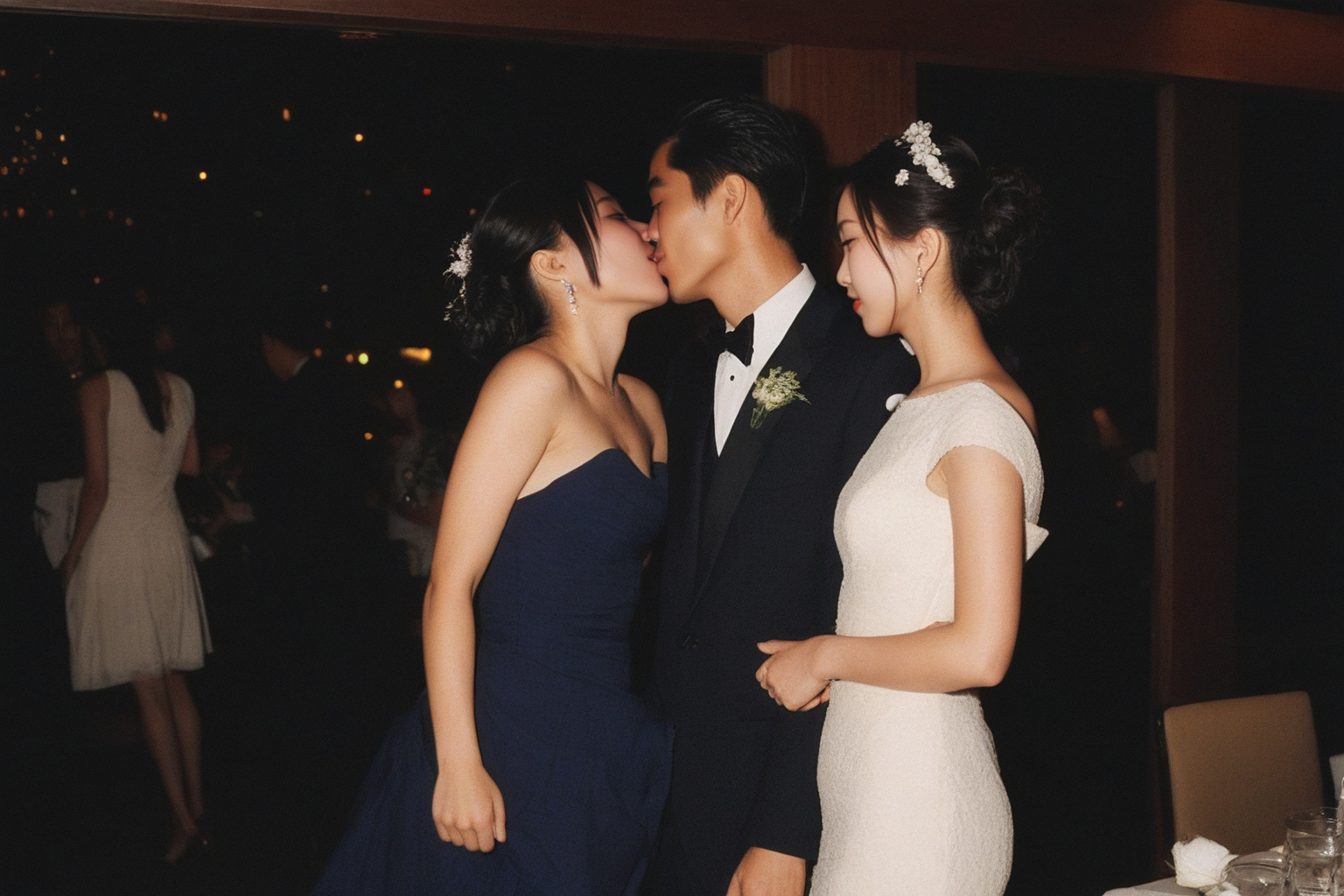 結婚式の二次会でムフフな写真をこっそり撮影 part1 二次会 盗撮風 6